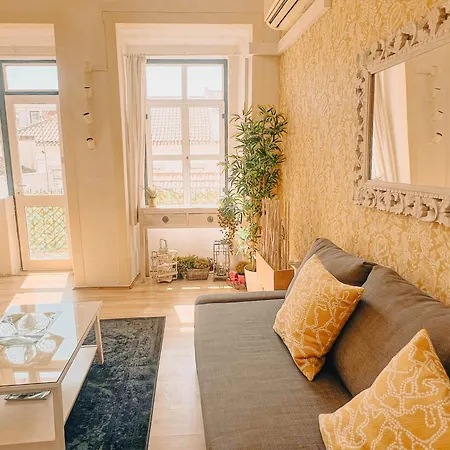 My Fair - Principe Real With Balcony Appartamento Lisbona