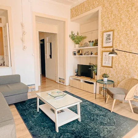My Fair - Principe Real With Balcony Daire Lisboa